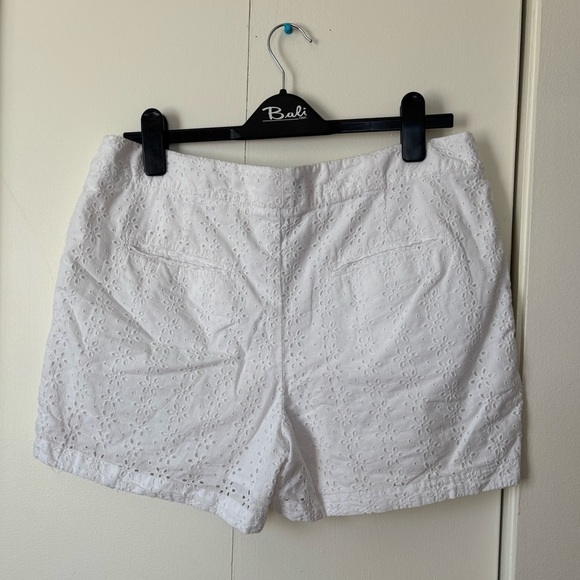 🎉4/30$🎉 Cynthia Rowley White Eyelet Shorts – Size 12 ✨ - Picture 3 of 3